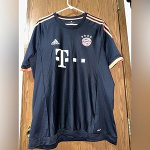 Bayern Munich 2015/16 Third Jersey